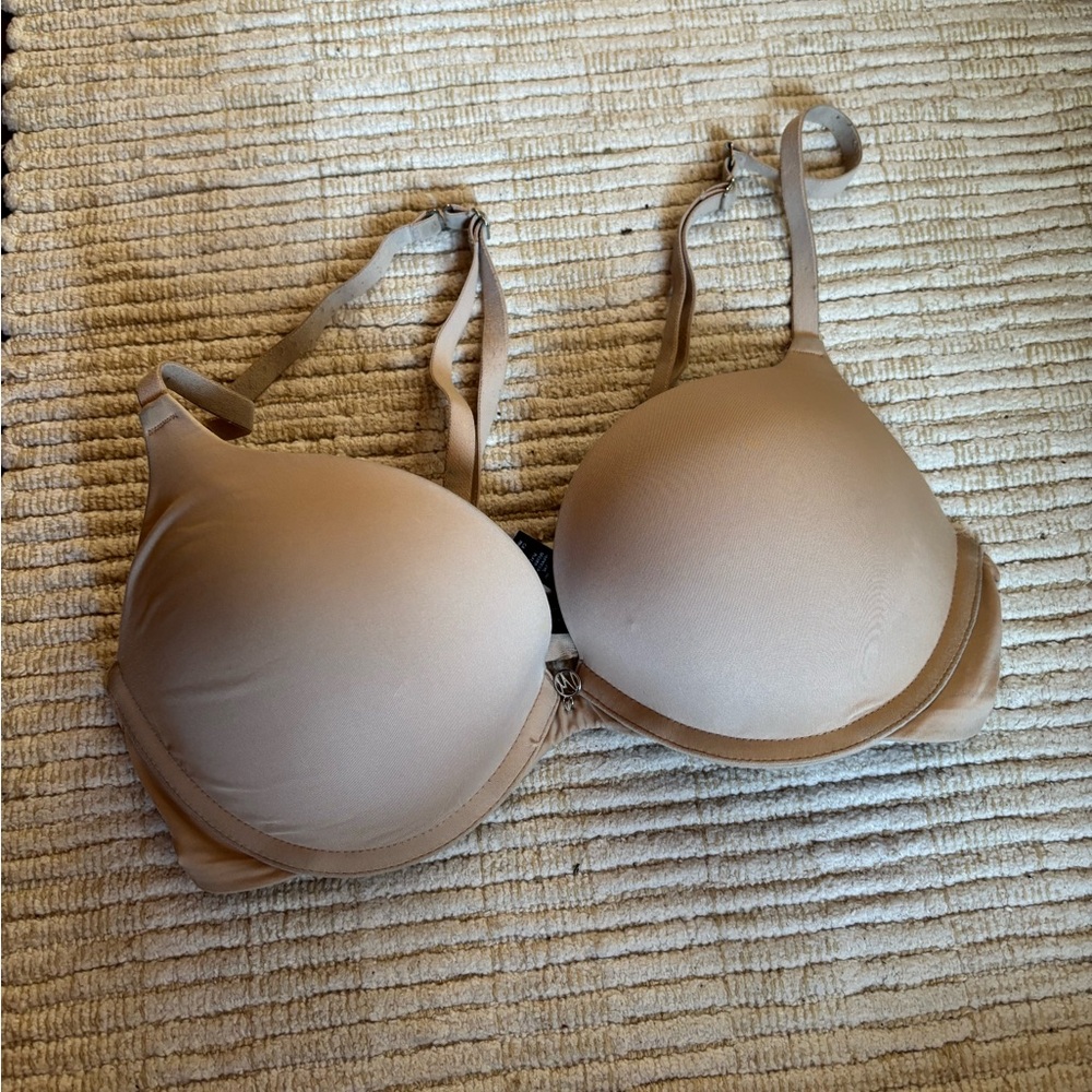Montelle Intimates Nude Bra Convertible Straps Back Closure D cup ?
